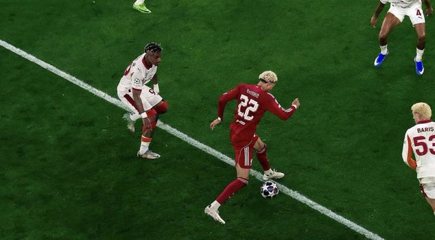 باتشواي يثير جنون جماهير غلطة سراي بإعجاب.