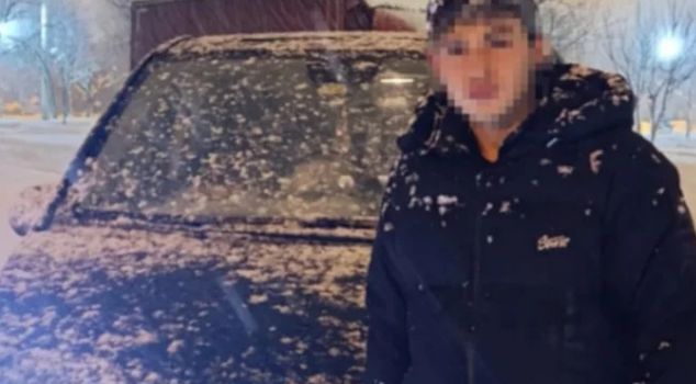 16-летний подросток найден мертвым в автомобиле.