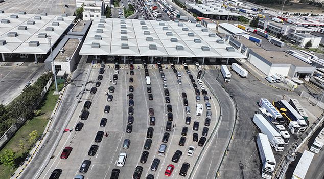 Convenience for expatriates! The vehicle stay duration will be learned with a single click.