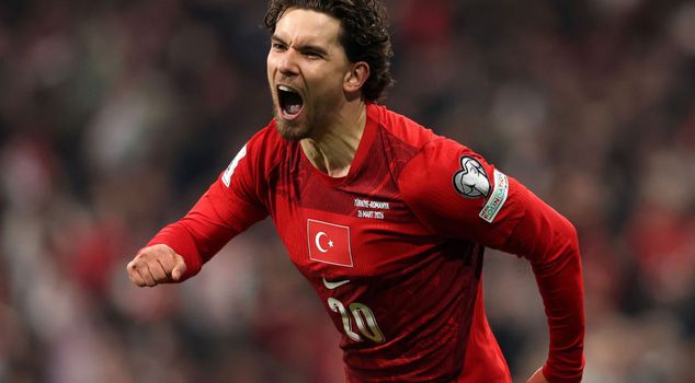 A first for Ferdi Kadıoğlu in the National Team.