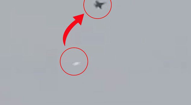 تظهر اللحظات التي استهدفت فيها إيران طائرة F/A-18 الحربية التابعة للولايات المتحدة في الكاميرا.