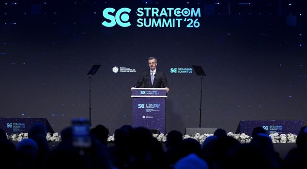 Director of Communications of the Presidency Duran spoke at the STRATCOM Summit.