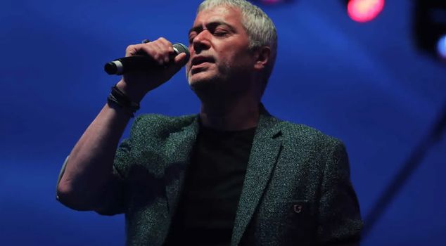 Cengiz Kurtoğlu was rushed to the hospital.