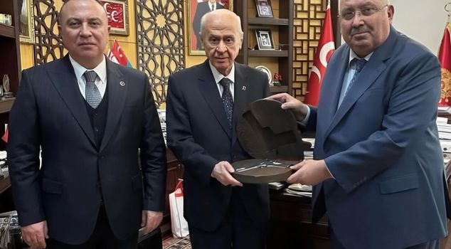 What is happening in the MHP? First, it raised the banner of rebellion, then it withdrew the sharing.