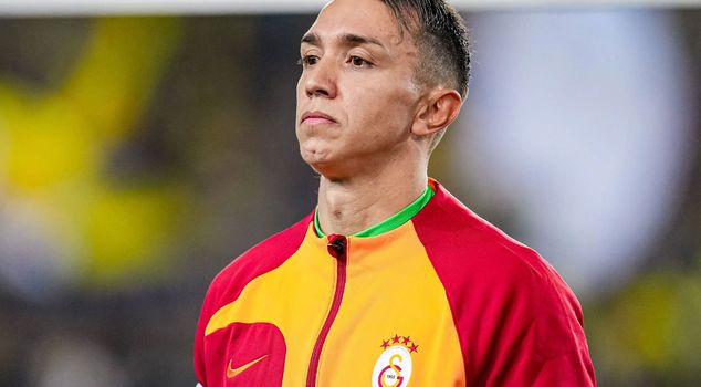 Muslera returned to the field after 3.5 years! Here is the result.
