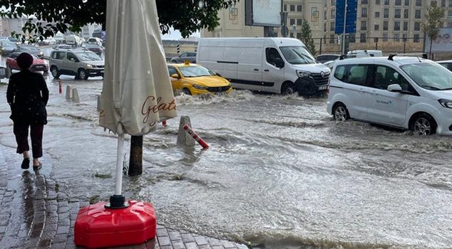 It will not stop raining in Istanbul! New warning from AKOM: Do not go out unless necessary.
