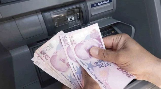 قرار المحكمة العليا: يتعلق بكل من يعمل بعد التقاعد