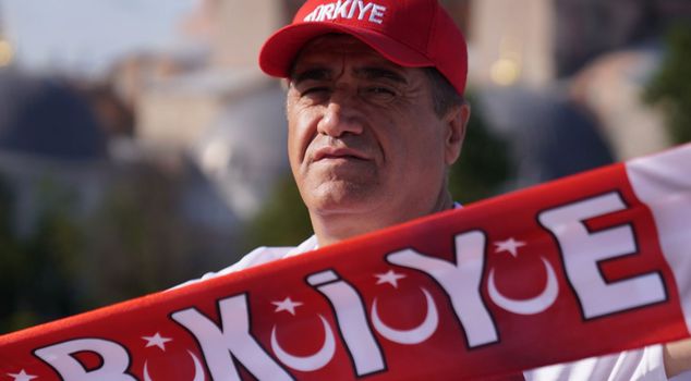 Support for the National Team with a Kurdish Anthem from Hakkari Artist Aydın Aydın