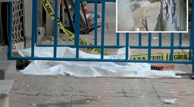 A child died after being hit on the head by a piece of concrete during the demolition of a building in Zeytinburnu.