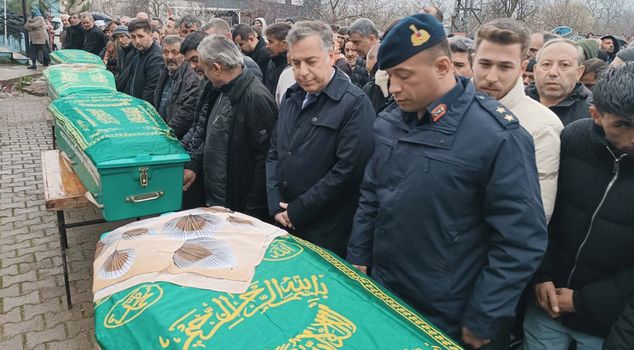 تفاصيل مؤلمة في مذبحة العائلة: 4 توابيت جنبًا إلى جنب