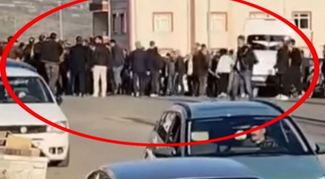 Семейные кланы сражаются на поле боя! На этот раз причина не наследство.