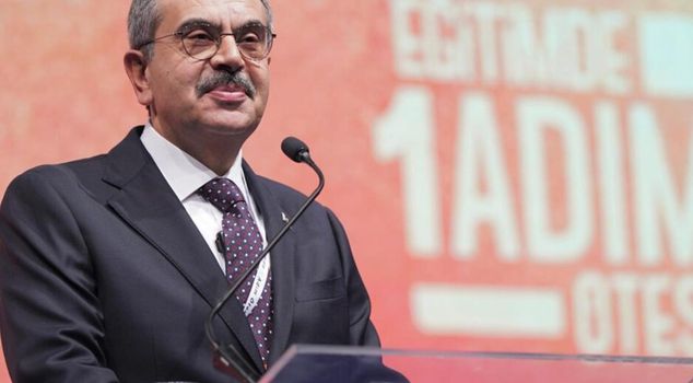Министр образования Теккин: ЛГС совпадает с национальным матчем, его можно перенести на день вперед.