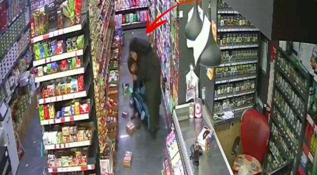 The clearest footage from the 5.2 earthquake! This is how a parent tried to protect their child.