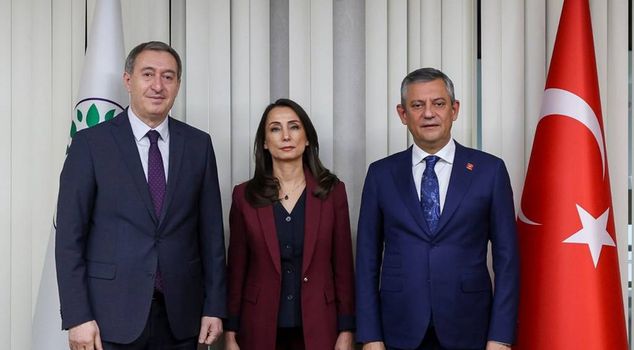 A visit from Özgür Özel that stirred up the backstage! He announced from the podium that the DEM Party has given support.