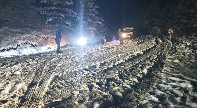 In April, heavy snow fell, trapping those who set out in Kastamonu.