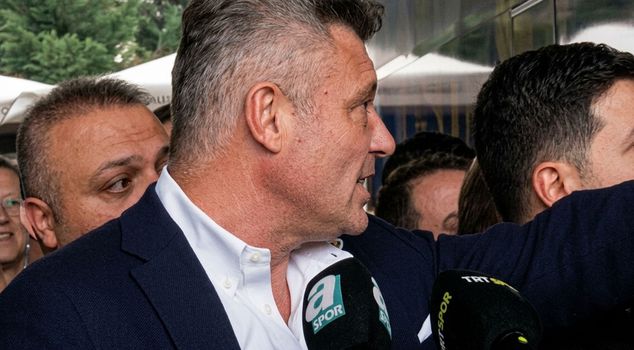 Слова, которые Садеттин Саран сказал водителю автобуса, перевозящего команду, - это бомба.