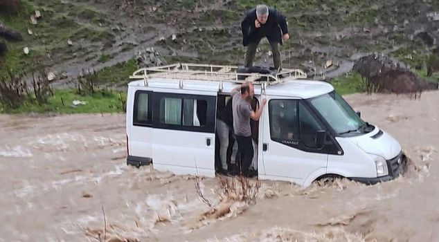 أغلق الطريق، وتوفيت المرأة التي تعرضت لنوبة قلبية.