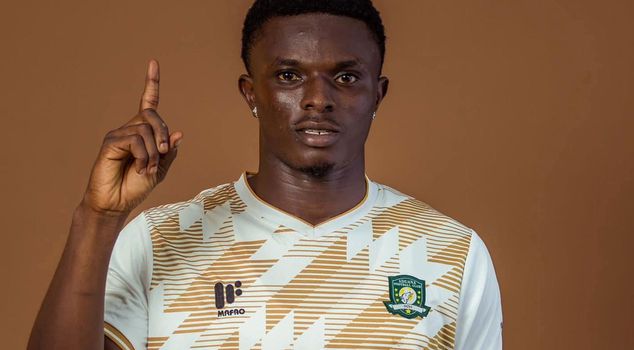 عالم كرة القدم في صدمة! أطلقوا النار على رأس اللاعب الشاب.