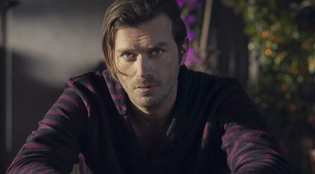 Kıvanç Tatlıtuğ's luxury education for his son! The amount paid is surprising.