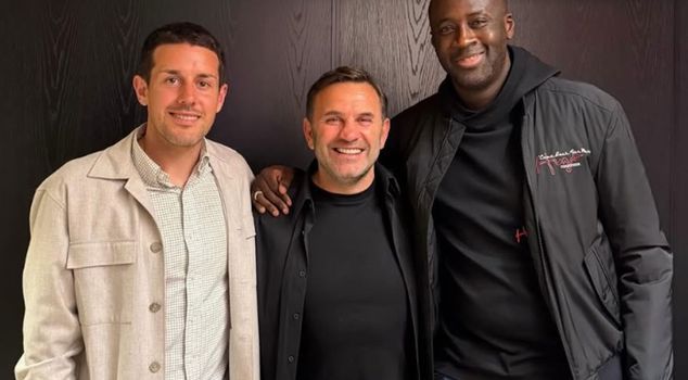 Did you recognize the name next to Okan Buruk? Surprise guest at the Galatasaray match.