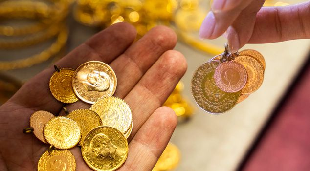 Trump's 'shoot' order hit gold prices! A first could happen.