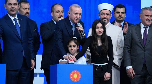 В Стамбуле 100 тысяч квартир TOKİ обретают своих владельцев! Президент Эрдоган: Стамбул — зеница нашего ока