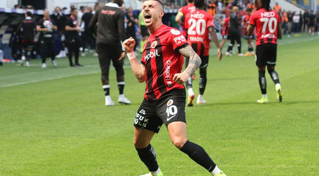 Gençlerbirliği reached 3 points after 10 matches in a week when their rivals won