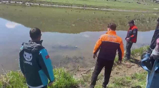 Пропавший ребенок найден мертвым в ручье.