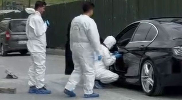 Found shot with a weapon inside a vehicle in Beylikdüzü