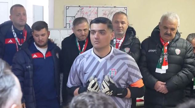 Goosebump-inducing motivational speech from the team captain before the championship match