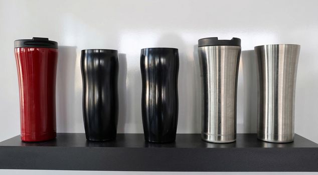 Famous thermos brand recalls 8.2 million products! Lids blinded 3 people.