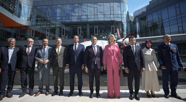 ملكة بلجيكا ماتيلدا تشيد بالتكنولوجيا الوطنية