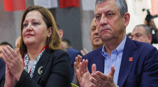 Burcu Köksal shared the messages sent to her by CHP leader Özgür Özel.