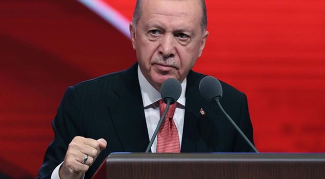 President Erdoğan called Dursun Özbek and Okan Buruk to congratulate them