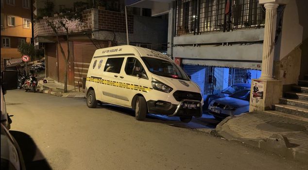 He opened fire on his wife, whom he went to talk to in Şişli; marble fragments injured the woman.