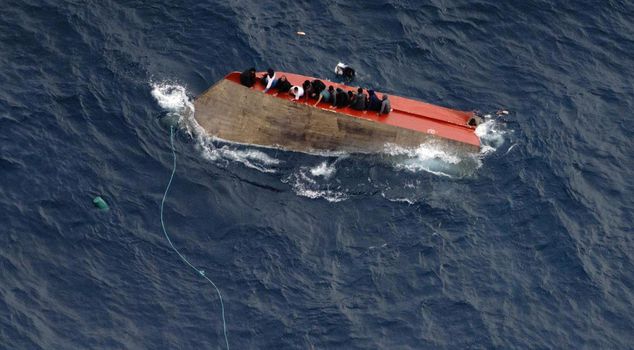 Immigrant boat sinks off Malaysia! 14 people missing