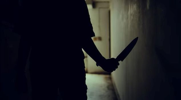 في إيطاليا، قام رجل بقطع العضو التناسلي لزوجته التي كانت ترغب في إحضار الرمل