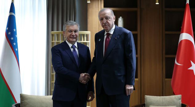 التقى الرئيس أردوغان مع رئيس أوزبكستان ميرزيوييف