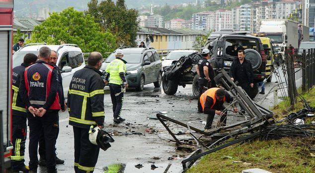 A flipping jeep landed on another jeep in the opposite lane: 1 dead, 7 injured.