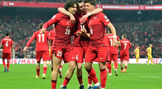 بشرى لعشاق كرة القدم! مباريات المنتخب الوطني الأول الودية على قناة مفتوحة