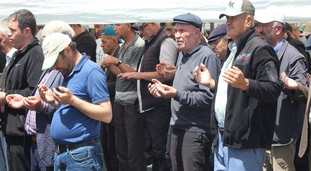 В Карапынаре, известном засухой, вознесли благодарственную молитву за дожди.