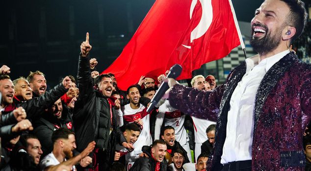 Will he write an anthem for the national team? Tarkan spoke clearly.
