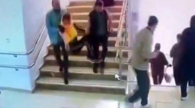 Earthquake evacuation of students in Malatya on camera