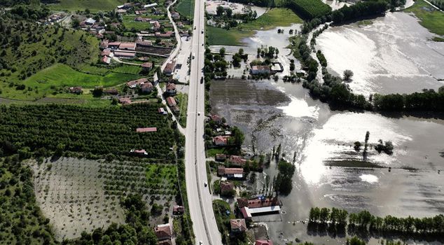 Agricultural lands in Tokat were flooded due to overflow.