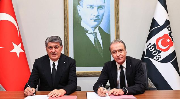 As soon as Önder Özen took office, he terminated exactly 16 football players.