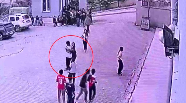 He saved his student in Hatay whose throat was blocked by a pastry using the Heimlich maneuver.