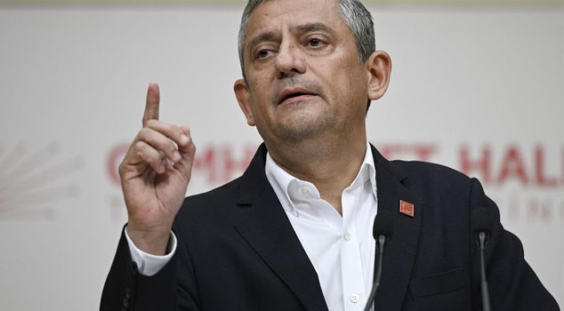 Özgür Özel called the CHP MYK to a meeting again