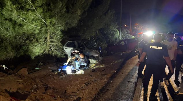 Two cars collided in Adana: 2 dead, 3 injured