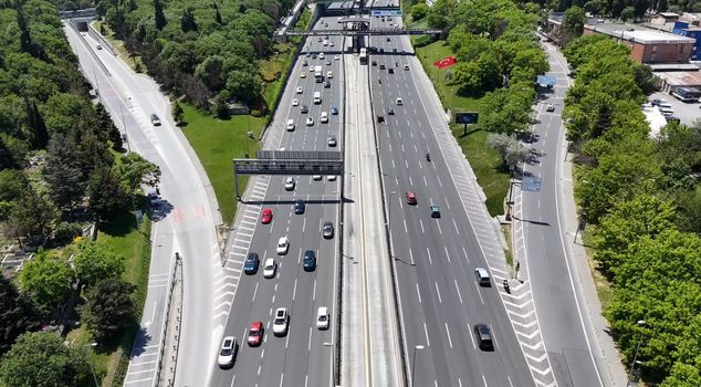 انخفضت كثافة حركة المرور في إسطنبول قبل عطلة العيد