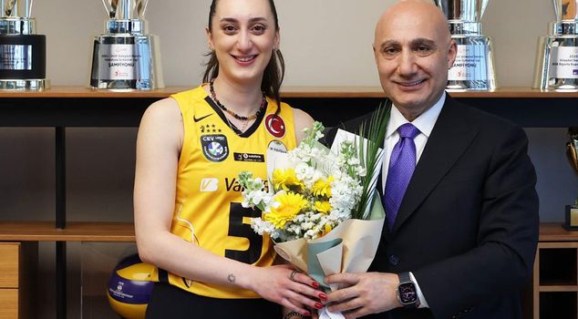 ودّع بنك VakıfBank الأسطورة آيتشا آيتشا